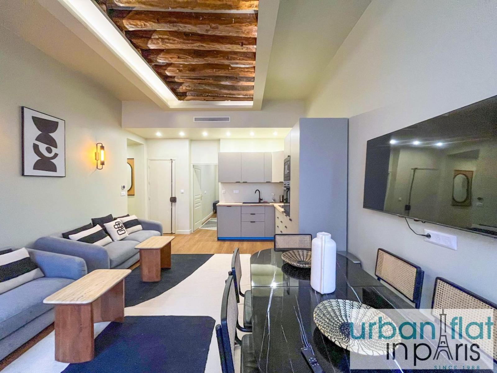 Urban Flat 188 - Stunning 4 Bedroom Flat In Apartment